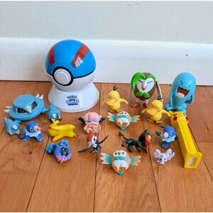 18 Piece Mixed Lot Pokémon PVC Action Figures Nintendo Toys Mixed Size W Extras